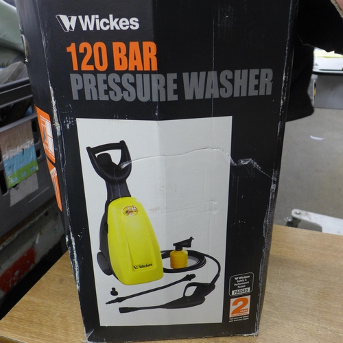 2103 - A Wickes 120 bar jet wash - in box