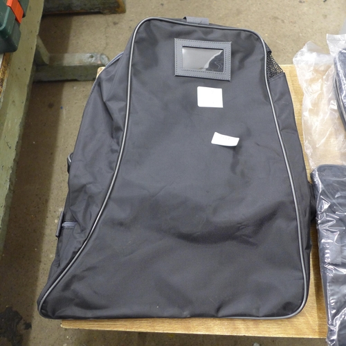 2114 - 4 Quadra holdall bags in black polyester - unused