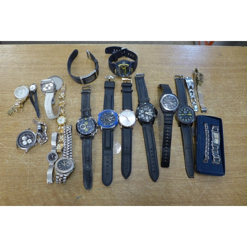 2122 - Approx. Nineteen wristwatches