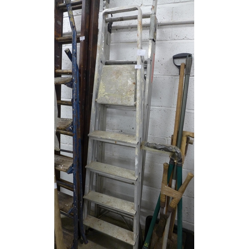 2231 - 2 Aluminium stepladders