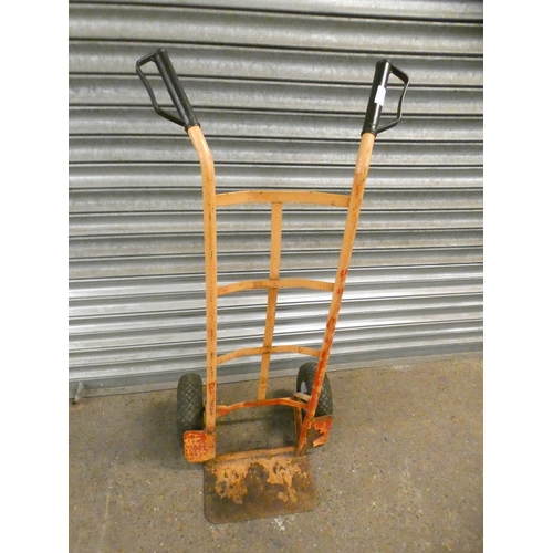 2341 - A heavy duty sack trolley