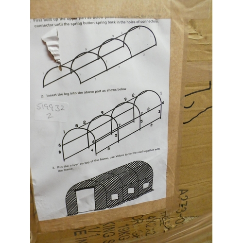 2475 - A boxed poly tunnel (height 2m x width 2m x length 4m)