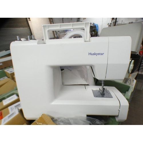 2496 - A Huskey Star 207 sewing machine