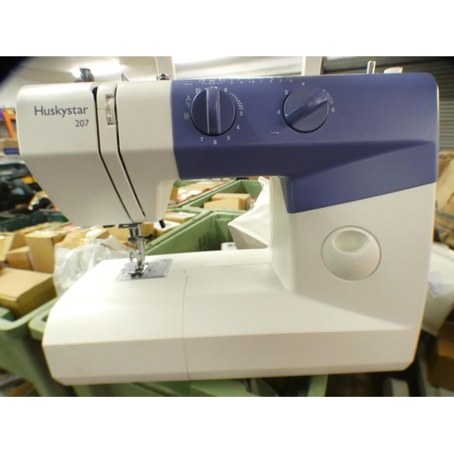 2496 - A Huskey Star 207 sewing machine