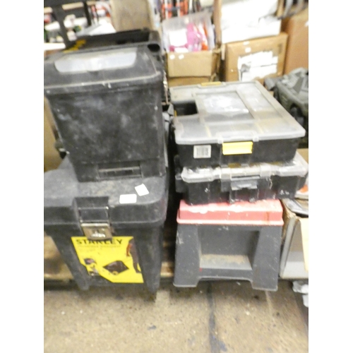 2543 - 2 Stanley tool boxes, a Hop Up tool case and 2 Stanley organizers