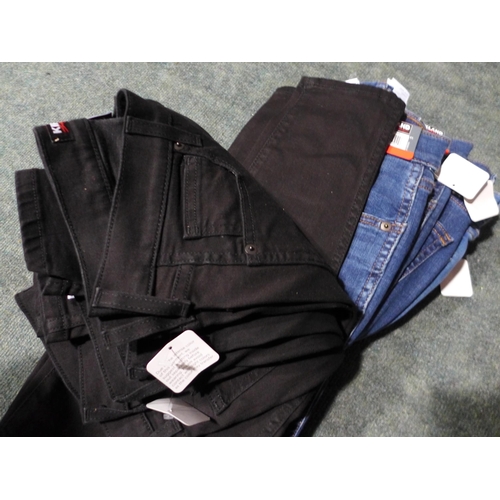 3282 - Seven pairs of women's Kirkland Signature jeans - mix size/colour * this lot is subject to VAT