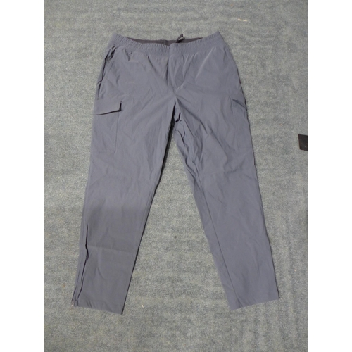 3287 - Quantity of men's Mondetta joggers - mainly size XL * this lot is subject to VAT