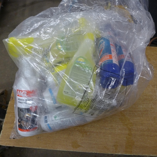 2370 - A bag of approximately 10 bottles of cleaning chemicals