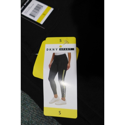 3289 - Quantity of women's leggings - brands incl: Skechers, DKNY - mixed sizes/colours/styles * this lot i... 