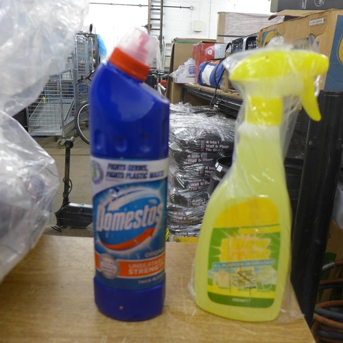 2370 - A bag of approximately 10 bottles of cleaning chemicals