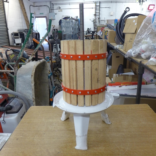 2393 - A fruit Cider press