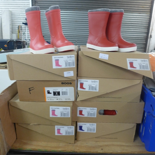 2406 - 7 Pairs of children's sock lined wellington boots