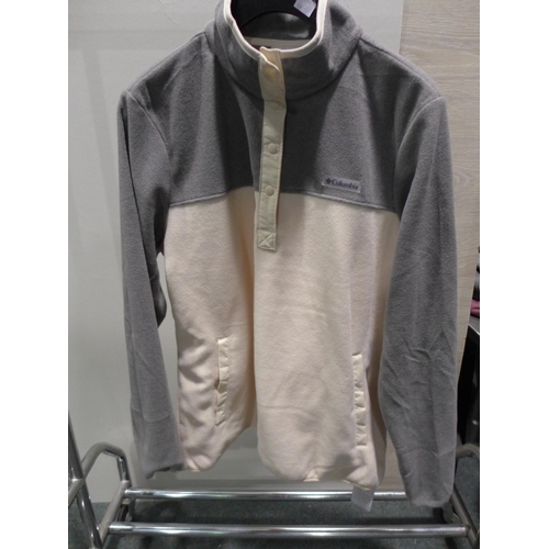 3310 - Women's Columbia Grey and Cream Fleece - size XL *This Lot is Subject to VAT