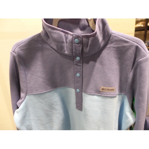 3320 - Women's Columbia Two-Tone Blue Fleece - size XL * this lot is subject to VAT