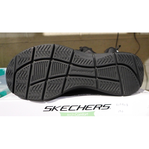 3004 - Men's Black Skechers - UK size 10 * this lot is subject to VAT