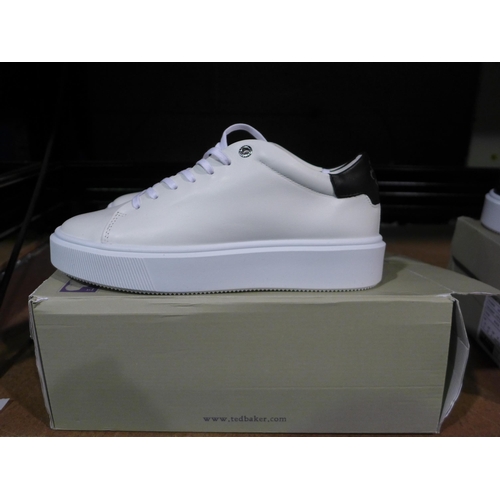 3018 - Women's white Ted Baker trainers - UK size 5 * this lot is subject to VAT