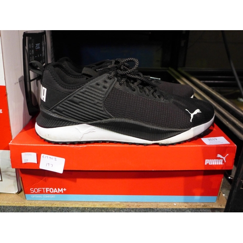 3019 - Men's black Puma trainers - UK size 8 * this lot is subject to VAT