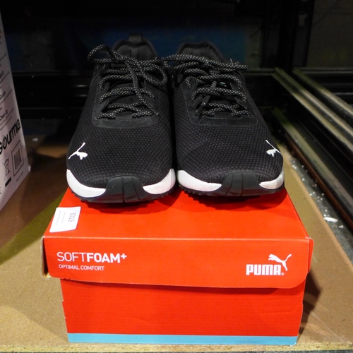 3019 - Men's black Puma trainers - UK size 8 * this lot is subject to VAT