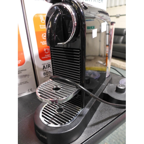 3368 - Magimix Nespresso Citiz Pod Machine with Milk Frother - Black , Original RRP £149.99 + vat          ... 