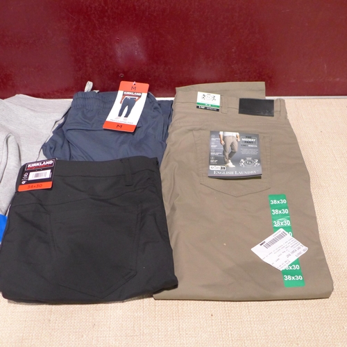 3020 - Small quantity of men's clothing - various styles/sizes * this lot is subject to VAT