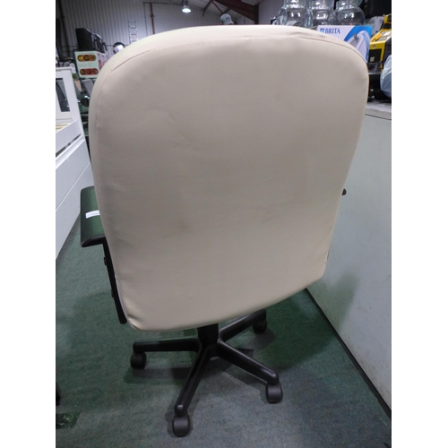 3411 - Cream Pu Homcom Swivel Gas-Lift Office Chair on Wheels - Marked