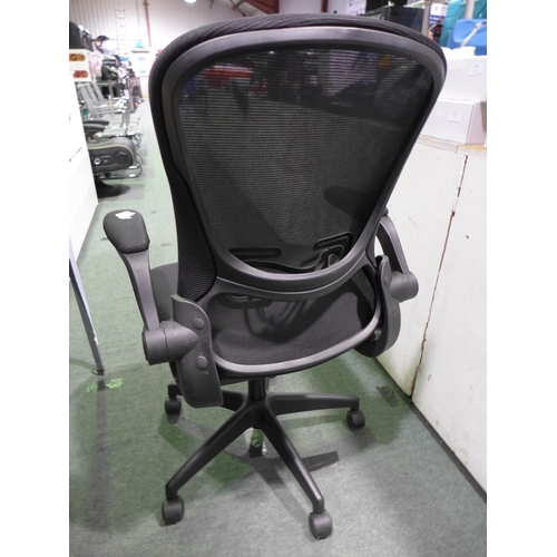 3412 - Black Fabric Mesh Back Gas-Lift Office Chair on Wheels