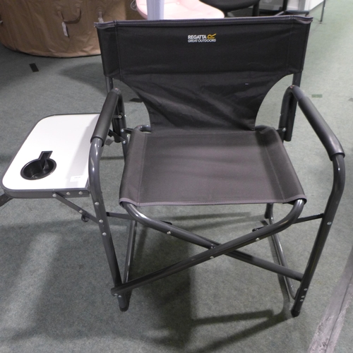 3414 - Regatta Black Fabric Directors Style Camping Chair with Side Table