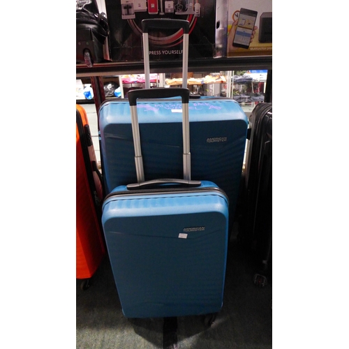 3432 - American Tourister Suitcases 79cm and 55cm (Damaged)  (309-120)   * This lot is subject to vat