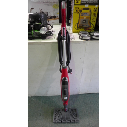 3074 - Shark Steam Mop - model no - S6003Ukco  (309-28)   * This lot is subject to vat