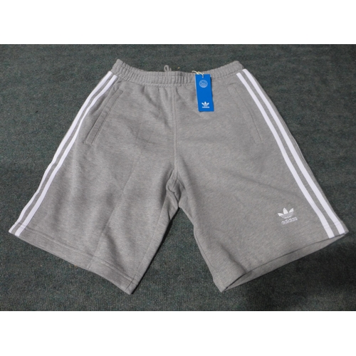 3262 - Five pairs of men's grey Adidas shorts - size L * this lot is subject to VAT