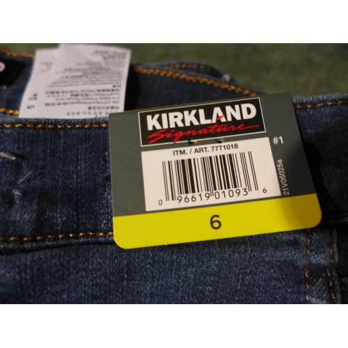 3280 - Six pairs of women's Kirland Signature jeans - size 6 * this lot is subject to VAT