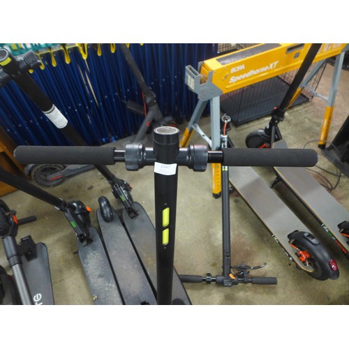 2247 - Three Li-Fe 200 electric scooters - items are sold without chargers and are mainly spares/repairs