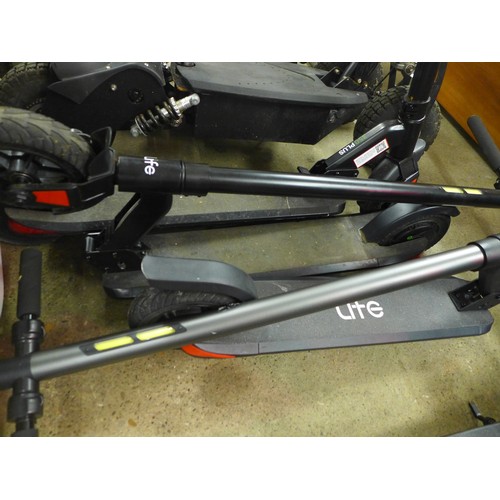 2248 - Three Li-Fe 350 Plus electric scooters - items are sold without chargers and are mainly spares/repai... 