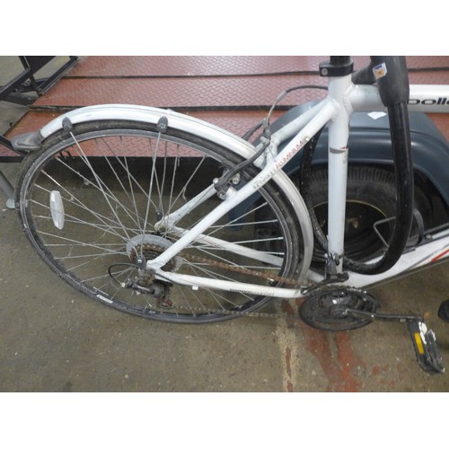 2251 - An Apollo Envoy hybrid sport aluminum gent's cycle (21