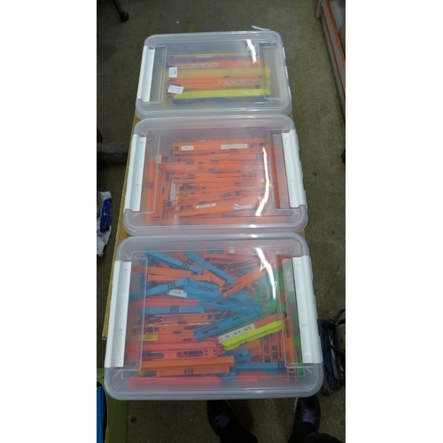 2099 - Three boxes of fishing line rigs