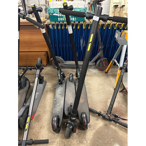 2247 - Three Li-Fe 200 electric scooters - items are sold without chargers and are mainly spares/repairs