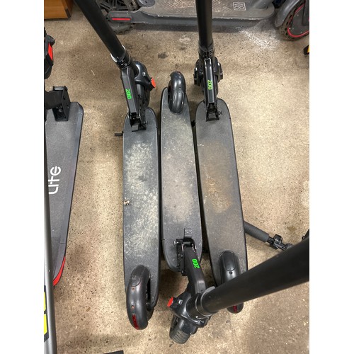 2247 - Three Li-Fe 200 electric scooters - items are sold without chargers and are mainly spares/repairs