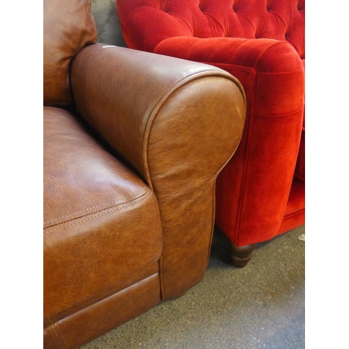 1471 - A Dixie Hobnail Mocca leather two and a half seater sofa , RRP £2055 * this lot is subject to VAT