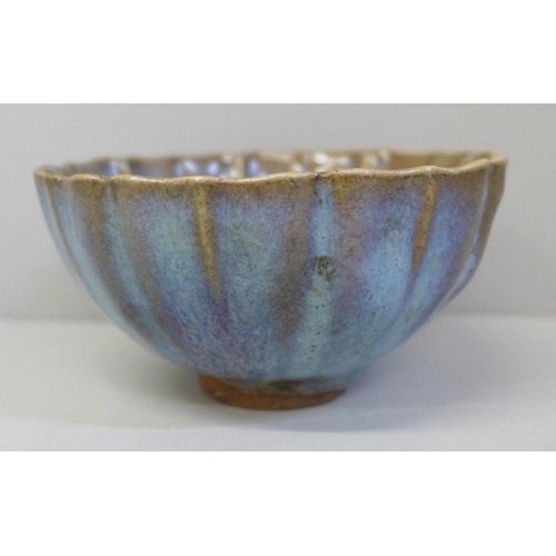 624 - A Chinese 19th Century bowl, 10cm diameter