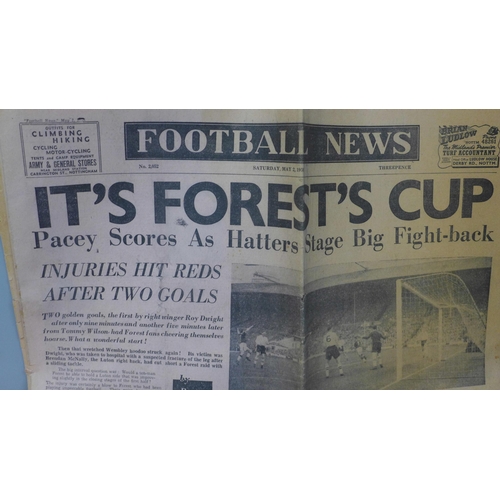 662 - A Nottingham Forest FA Cup Final programme 1959, souvenir Football Post and Football News editions, ... 