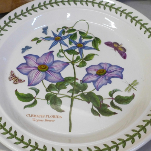 688 - A collection of Portmeirion Botanic Garden; four bowls, four side plates and four larger plates, box... 