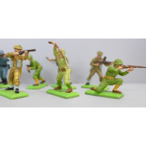 807 - Over forty 1970s Britains soldiers