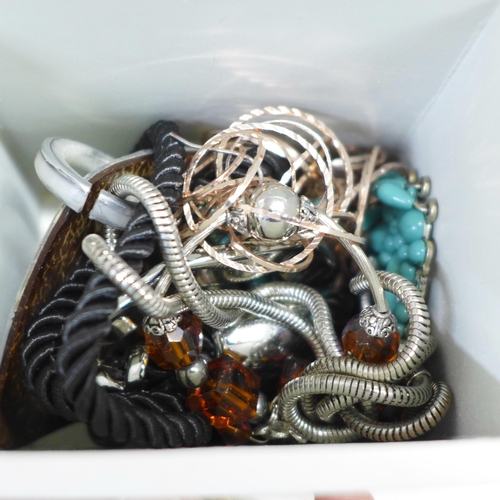 822 - A large box of modern jewellery including three jewellery cabinets **PLEASE NOTE THIS LOT IS NOT ELI... 