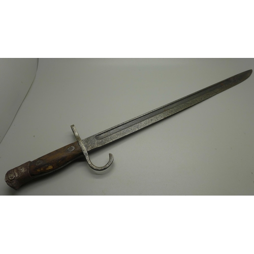 877 - A WWI hooked quillon bayonet