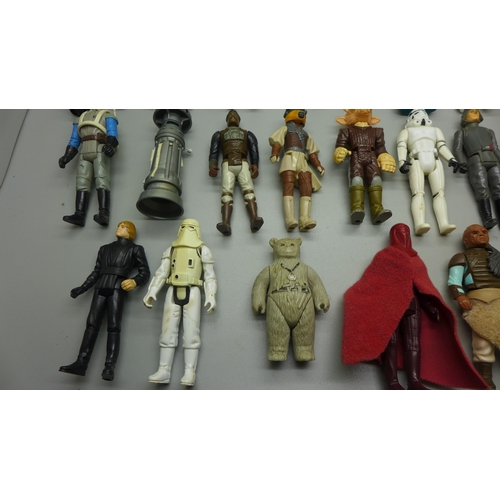 882 - A bag of Star Wars figures