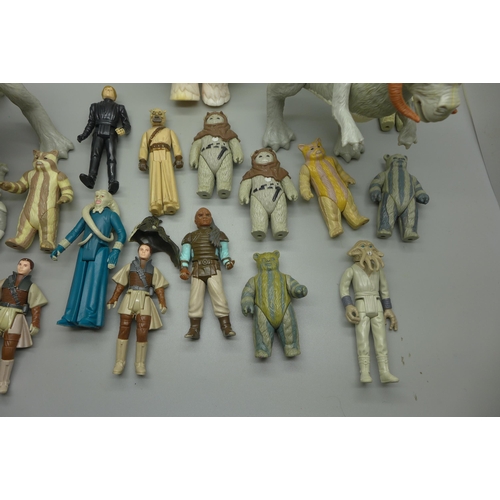 884 - A bag of Star Wars figures