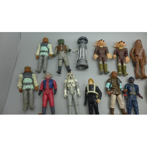 885 - A bag of Star Wars figures