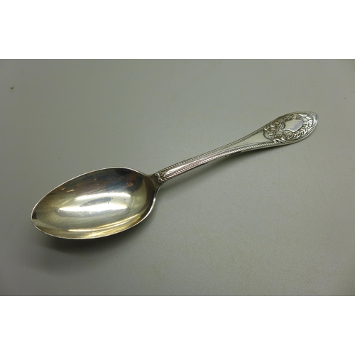 912 - A cased Victorian Christening spoon, Birmingham 1894, 37g