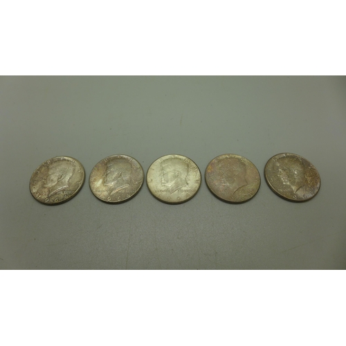 937 - Five American silver half dollars, 62g