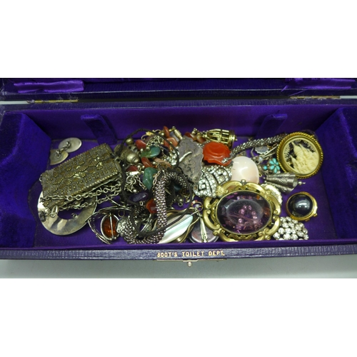 959 - A jewellery box containing costume jewellery including paste set